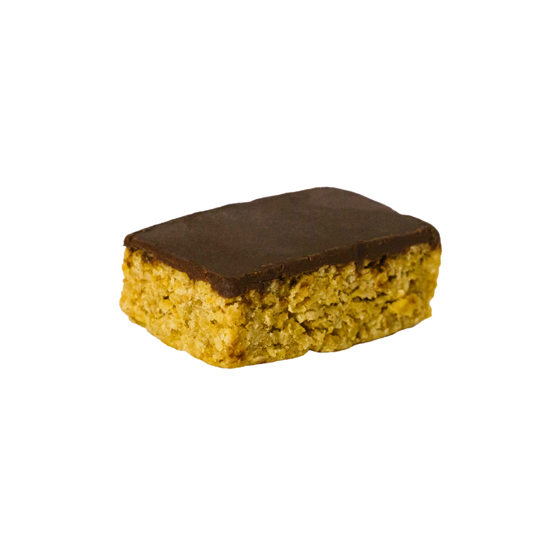 Mini Flapjack 4Energy je slastna energijska tortica, ki nudi dolgotrajno energijo in spodbuja kurjenje maščob med vadbo.