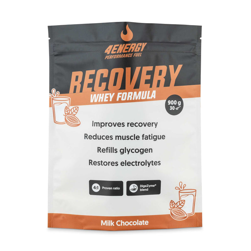 4Energy Recovery Whey Formula – 900 g, okus mlečne čokolade, vrečka z oranžnimi poudarki in besedilom o koristih.