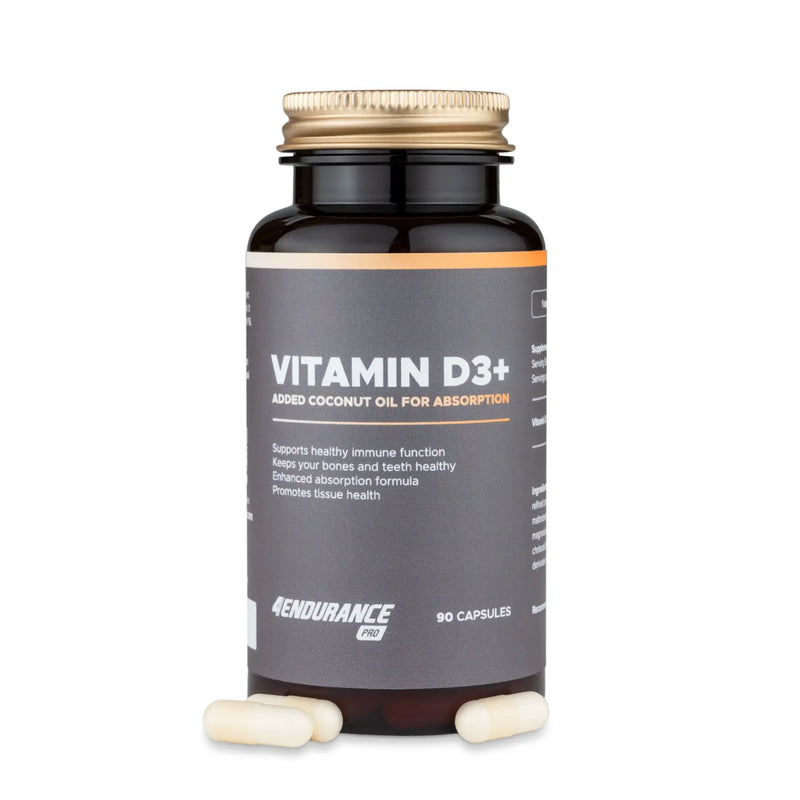 4Endurance Pro Vitamin D3+ - 90 kapsul, plastična temno jantarna steklenička z zlatim pokrovčkom, siva etiketa z navedbo koristi dodatka, na belem ozadju.